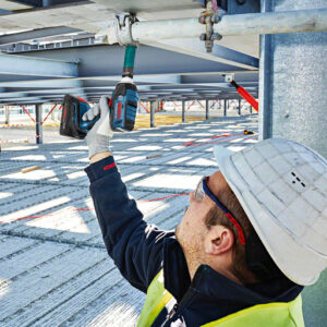 Акумулаторна батерия Bosch Li-Ion със зарядно у-во 18 V, 4 Ah, 2 бр. - Image 2
