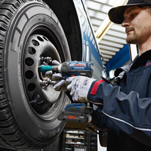 Акумулаторна батерия Bosch Li-Ion със зарядно у-во 18 V, 4 Ah, 2 бр. - Image 3