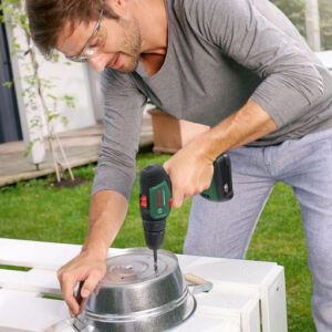 Акумулаторен винтоверт Bosch с колекторен двигател без батерия и зарядно, 18 V, 40 Nm, 10 мм Universal Drill 18V - Image 2