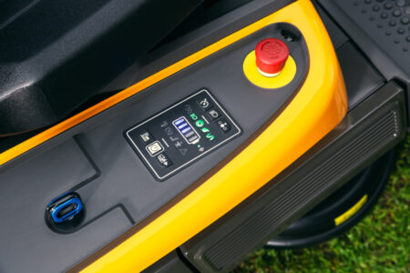 SWIFT 372e Акумулаторен трактор Съвместими - Image 4