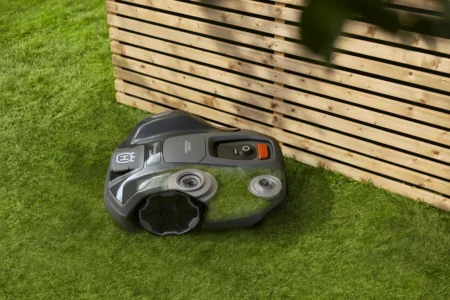 Husqvarna Automower® 305E NERA - Image 2